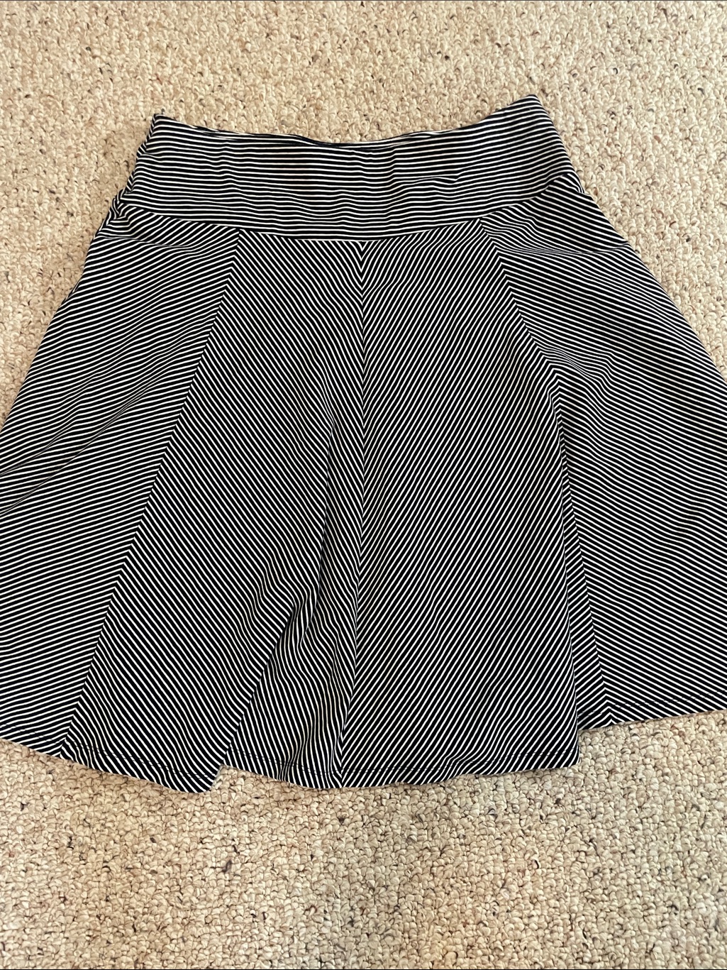 Talbots Navy Blue And White Diagonal Stripe Skort